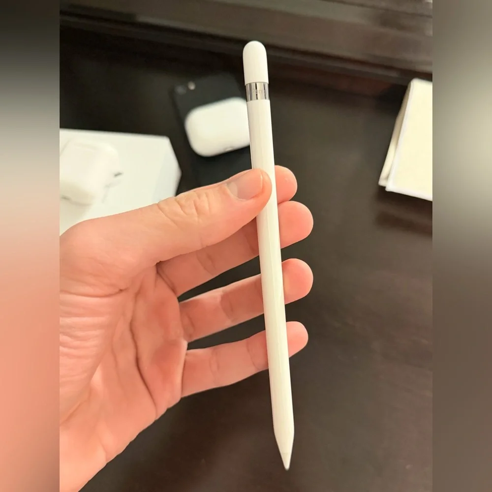 Apple iPhone 7, AirPods 1st gen & Pro, and Apple Pencil 1st gen. Bundle deal!!!!